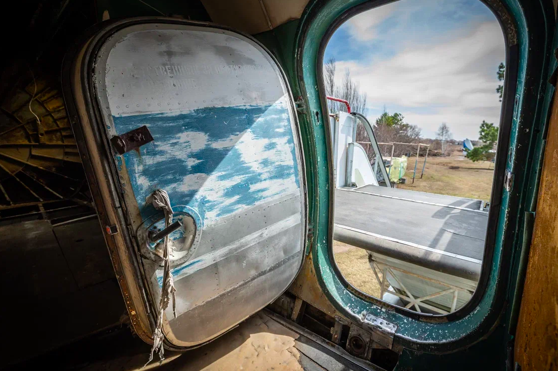 Фото Легенда авиации СССР: под Новосибирском расконсервировали реактивный самолёт Ту-104 5